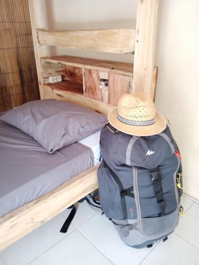 Barracuda Beach Hostel Amed  Ngoại thất bức ảnh