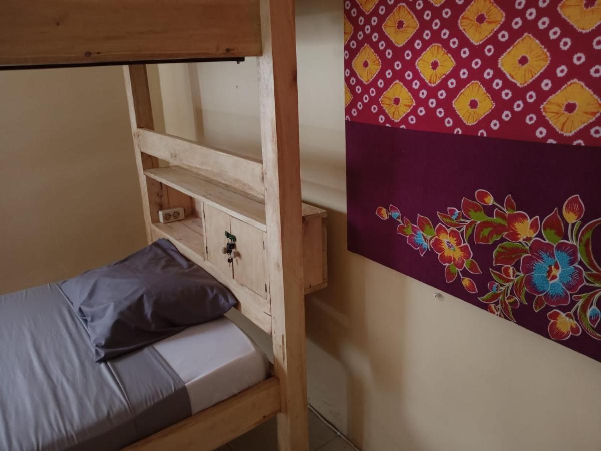 Barracuda Beach Hostel Amed  Ngoại thất bức ảnh