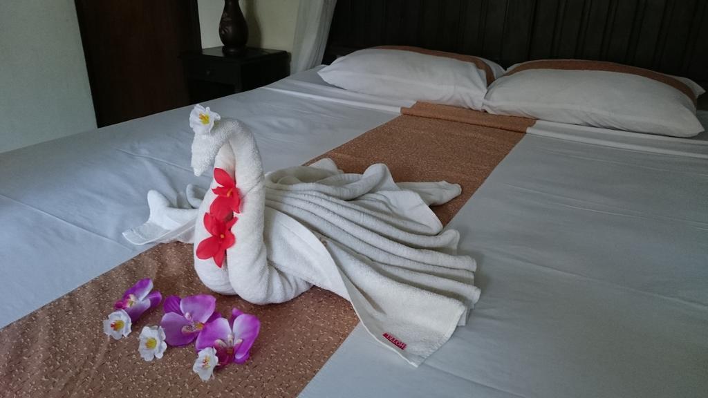 Barracuda Beach Hostel Amed  Ngoại thất bức ảnh
