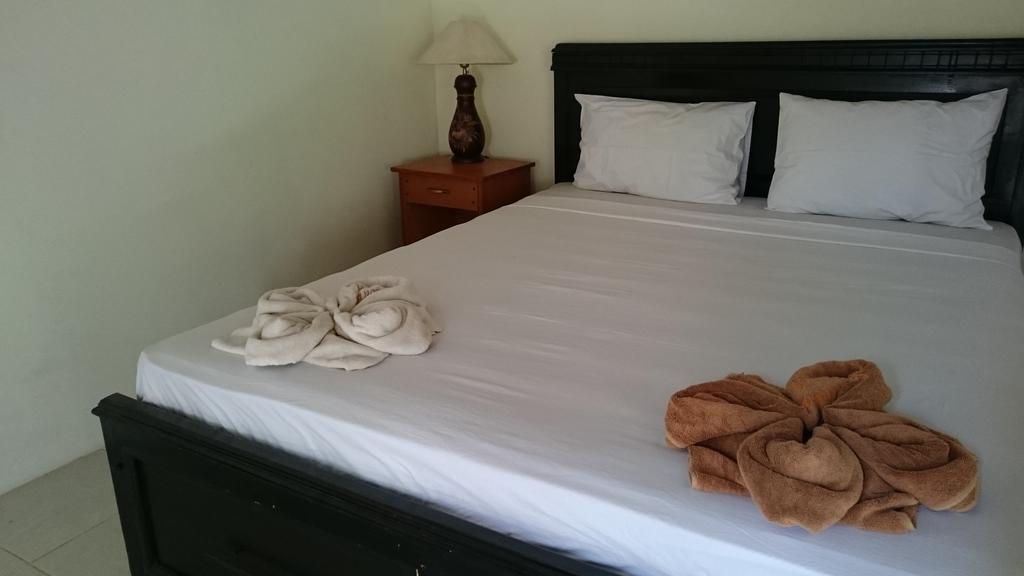 Barracuda Beach Hostel Amed  Ngoại thất bức ảnh