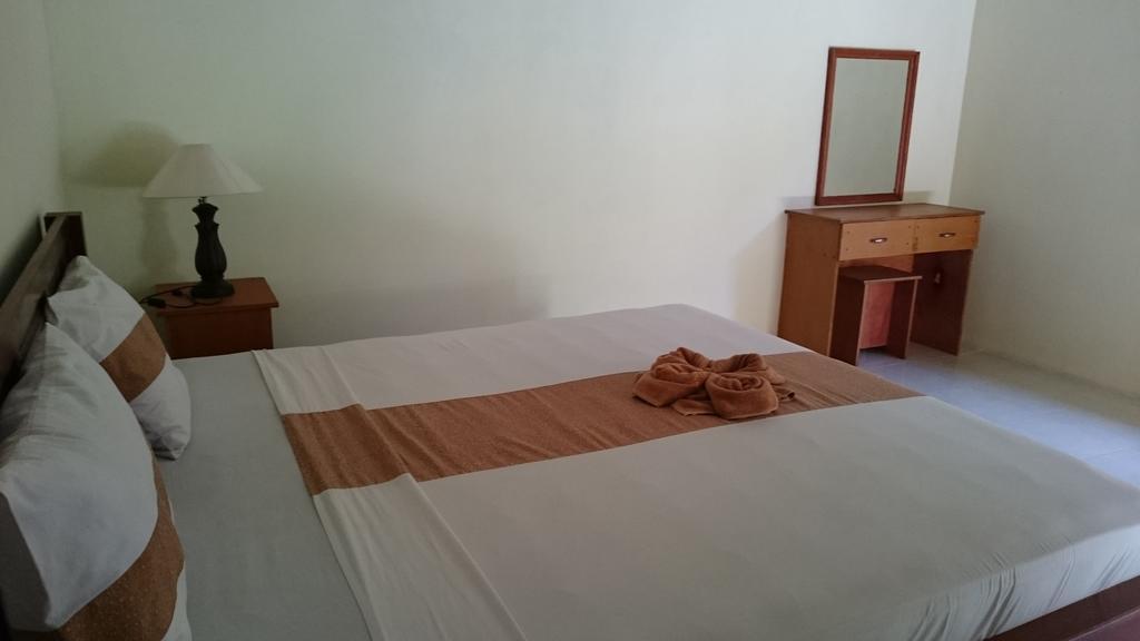 Barracuda Beach Hostel Amed  Ngoại thất bức ảnh