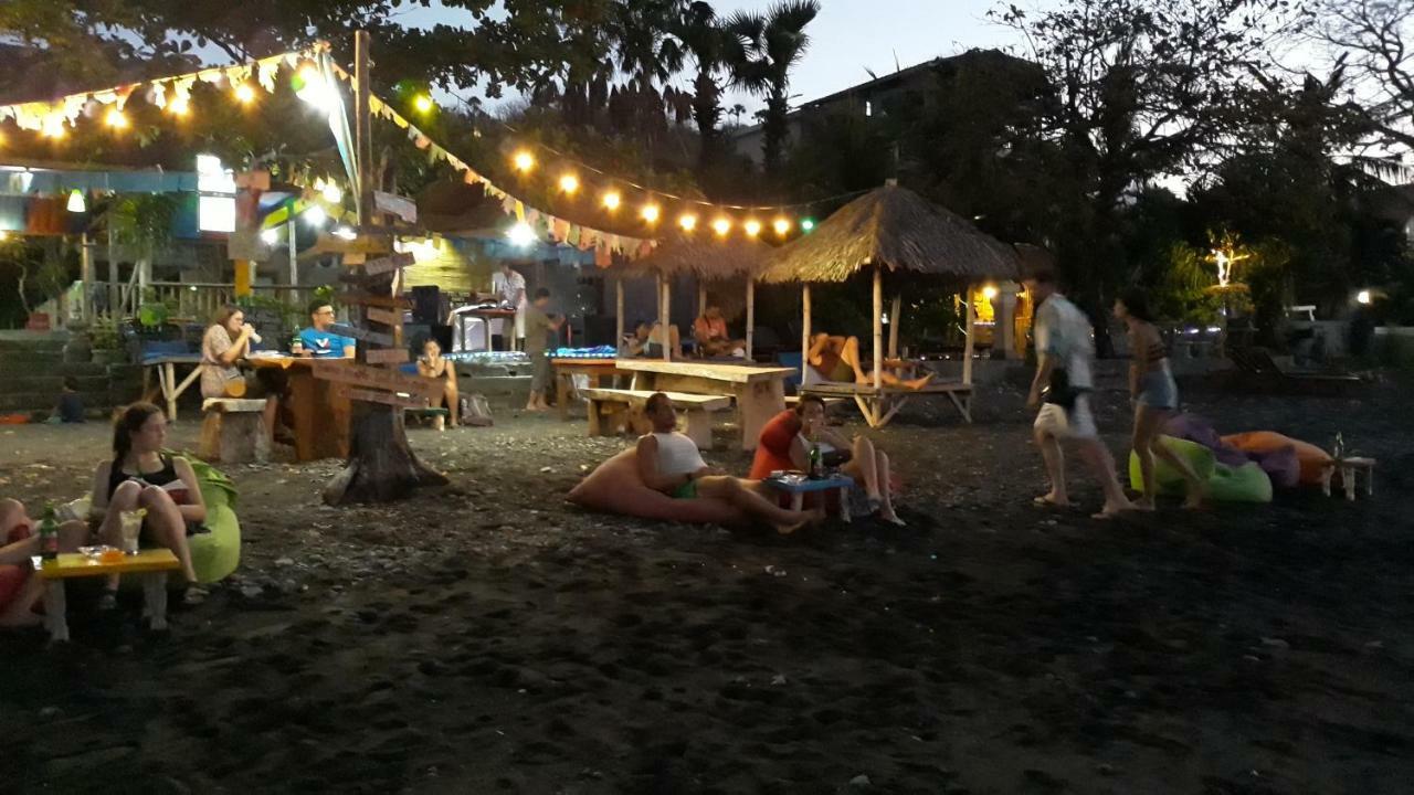 Barracuda Beach Hostel Amed  Ngoại thất bức ảnh